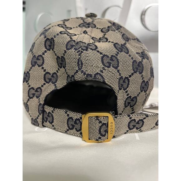 Gucci Monogram Baseball Hat with Stripe - Picture 4 of 8